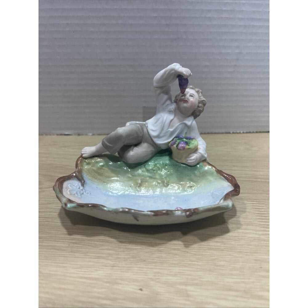 Vintage French Provincial Style Porcelain Child & Grapes Trinket Dish Read - Picture 2 of 15